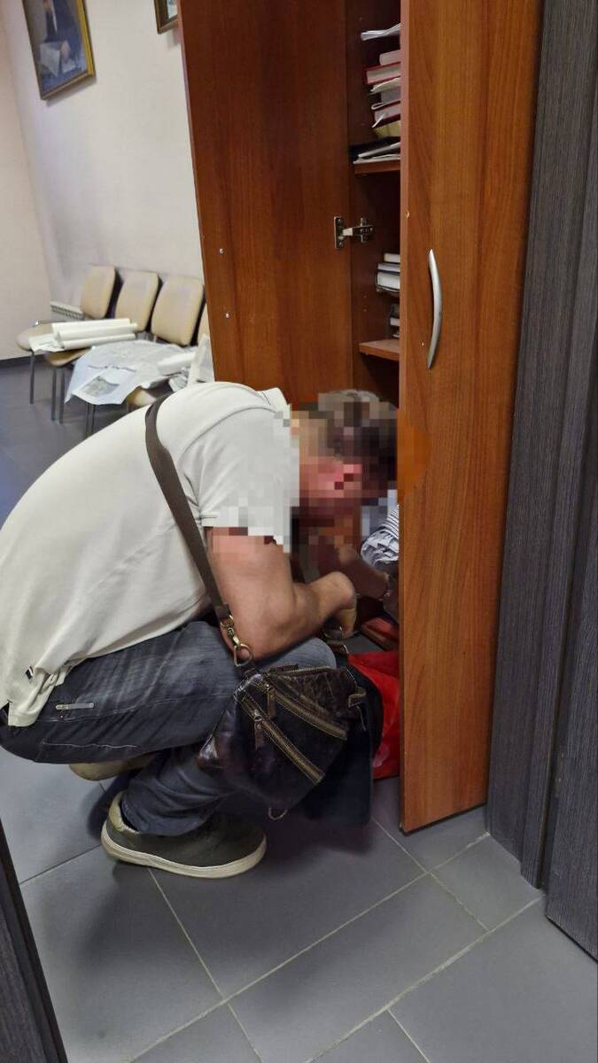 В офисе КПРФ в Липецке проходят обыски с изъятием техники и документов