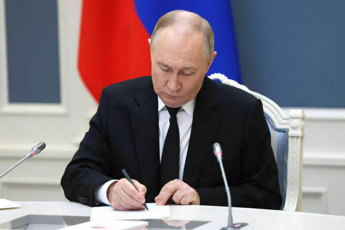 С 1 сентября в России начнёт работу государственный мессенджер по указу Путина