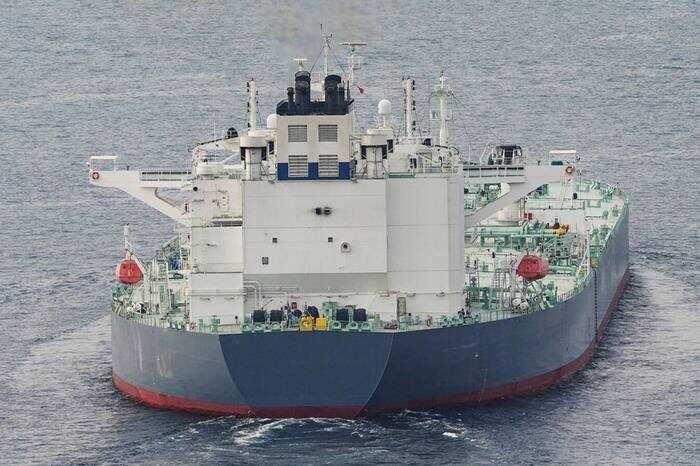 Первый танкер отказался выгружать нефть Urals на НПЗ «Роснефти» в Индии из-за санкций ЕС
