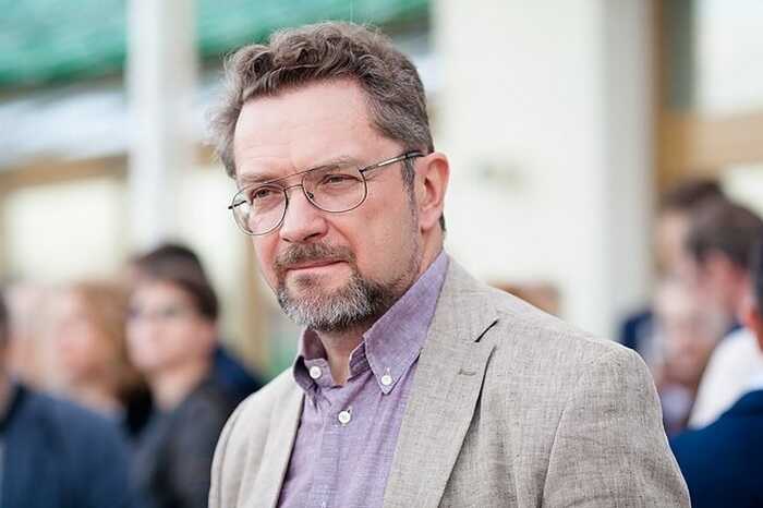Бывший лектор Вильнюсского университета Андрей Десницкий устроил тайное выступление в Риге