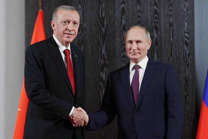 Путин и Эрдоган обсудили переговоры в Стамбуле и возможную встречу президентов России и Украины